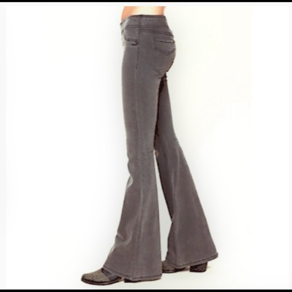 Daughters of Liberation Gray Flare Leg Low Rise Jeans Sz 2